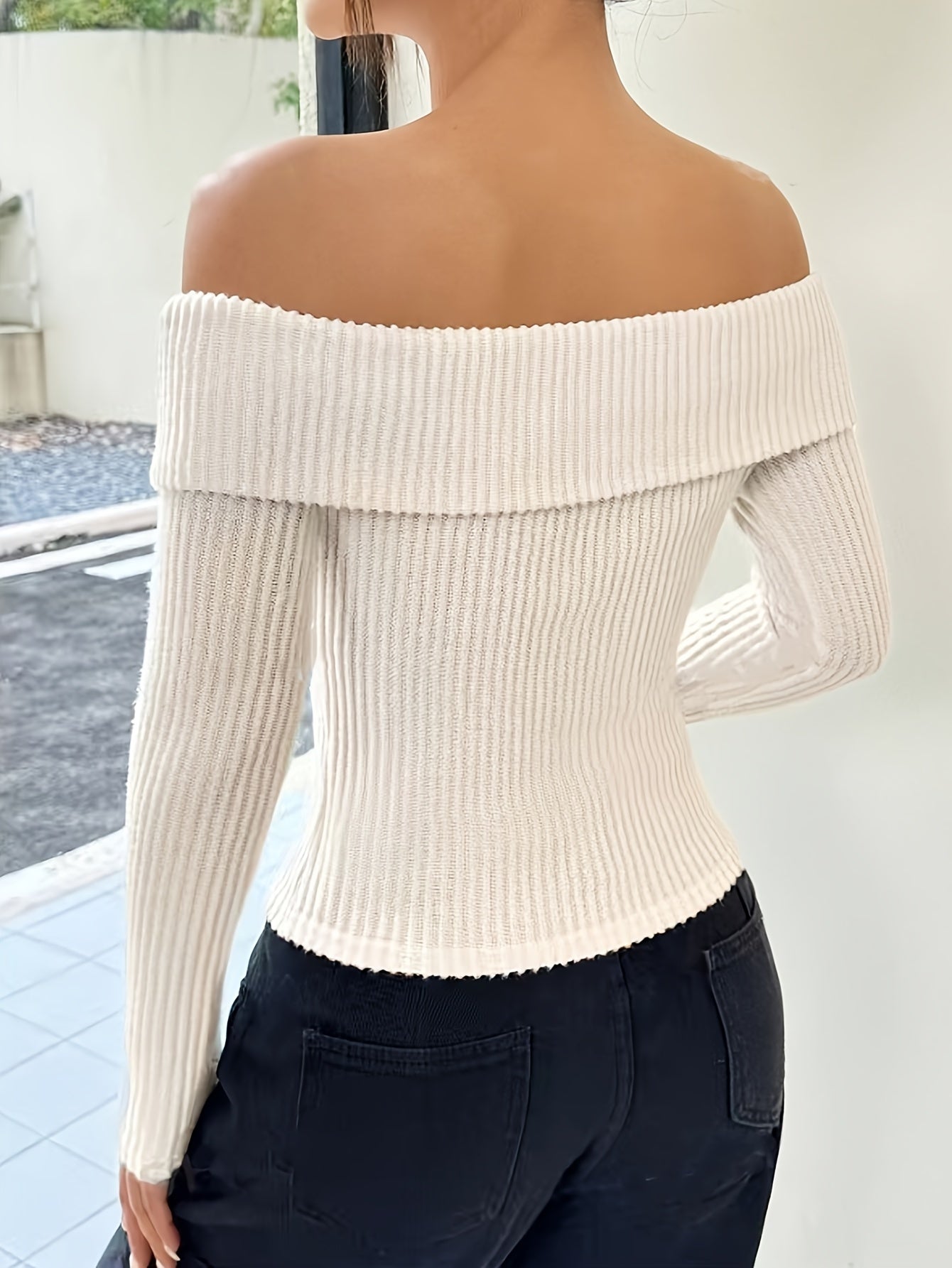 Charlotte – Off-Shoulder Crop Top