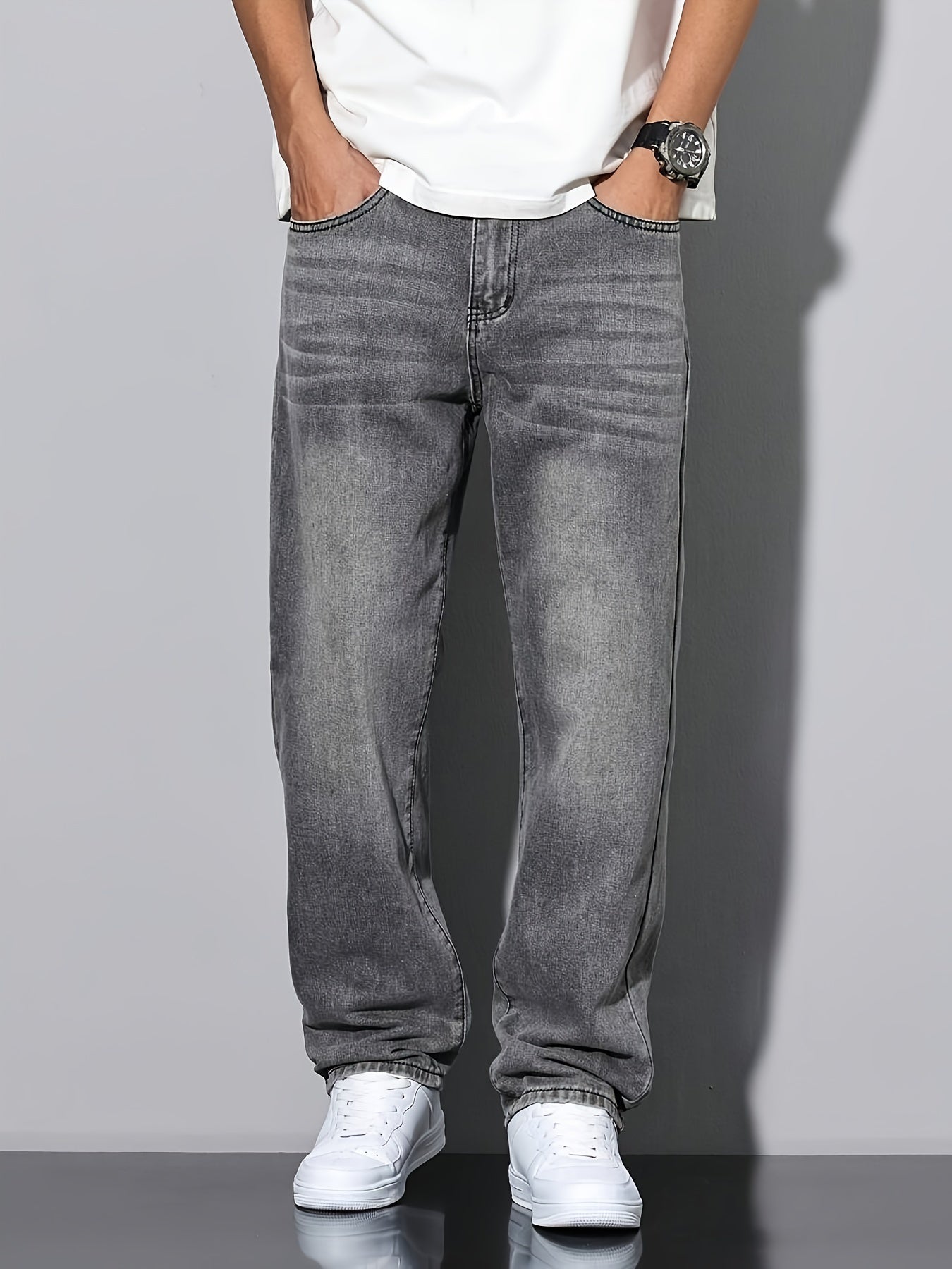 Casual loose fit jeans